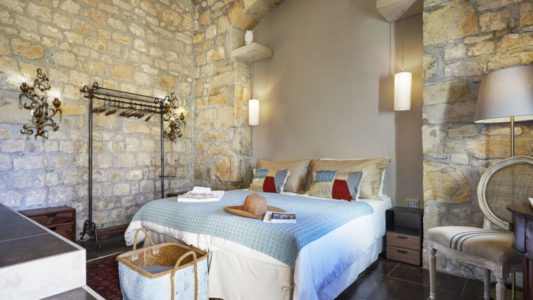 02_villa-scarlet-con-piscina-privata-1024×576